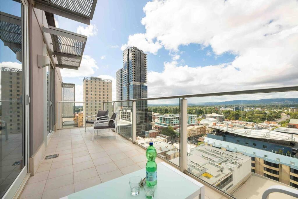 City Apartment, Pool & Carpark 애들레이드 외부 사진